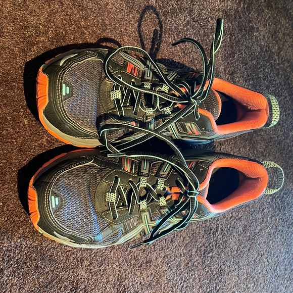 ASICS Gel Venture 5 size 9.5 - Picture 1 of 4